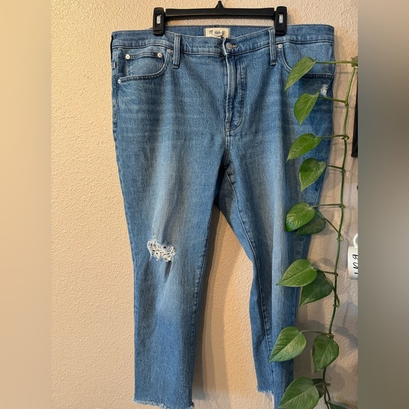 Madewell The Perfect Vintage Jean in Parnell Wash: Comfort Stretch Edition - Picture 2 of 8